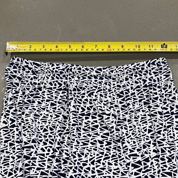 Chic Black and White A-Line Skirt - Picture 7 of 7